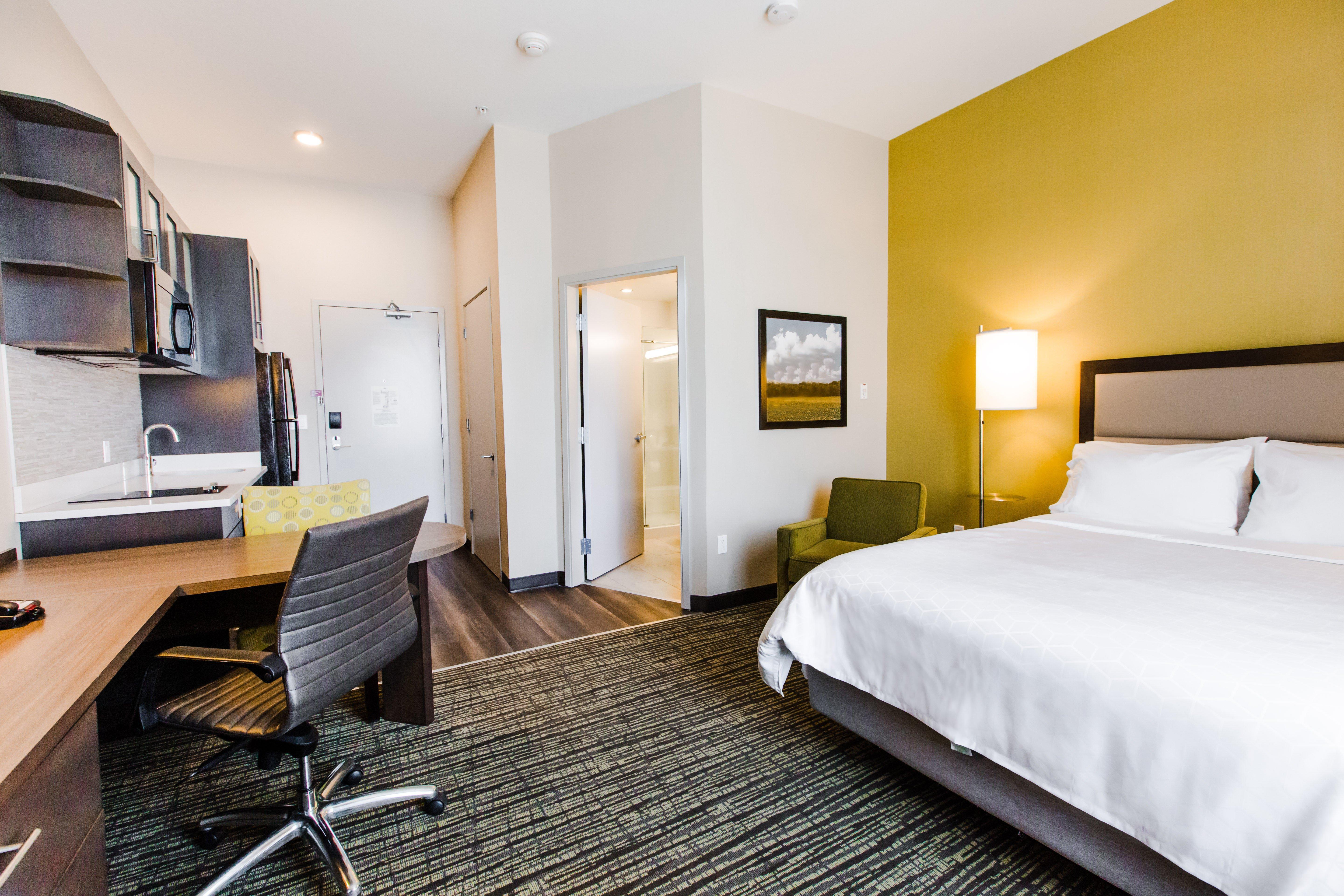 Candlewood Suites West Edmonton - Mall Area By Ihg Exterior photo