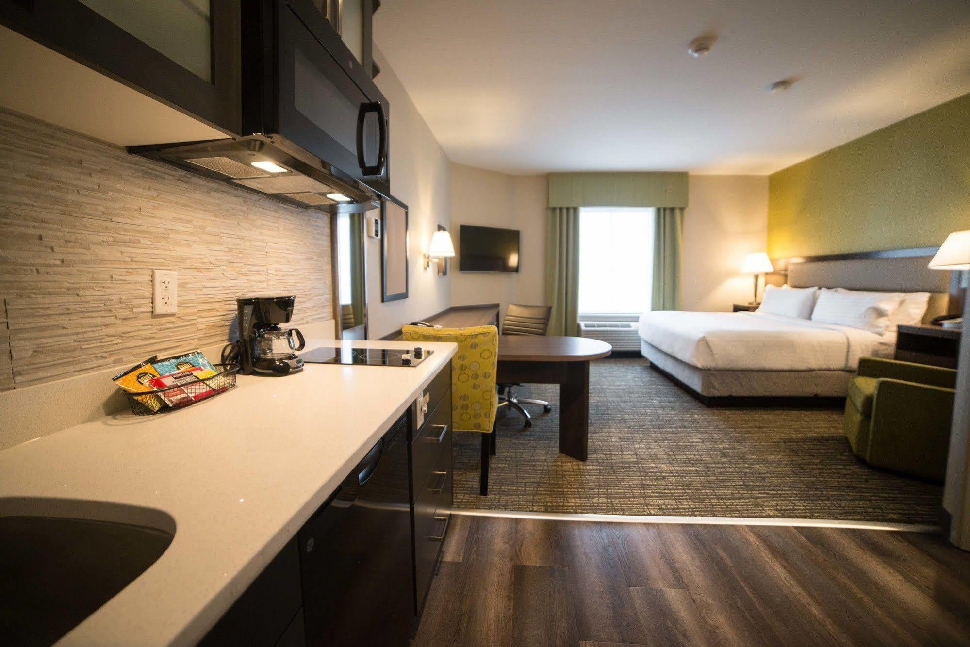 Candlewood Suites West Edmonton - Mall Area By Ihg Exterior photo